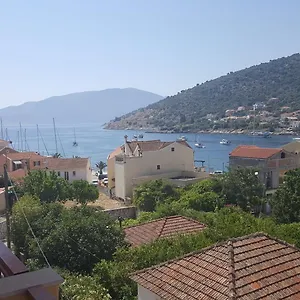 2* Ξενοδοχείο μουστάκης